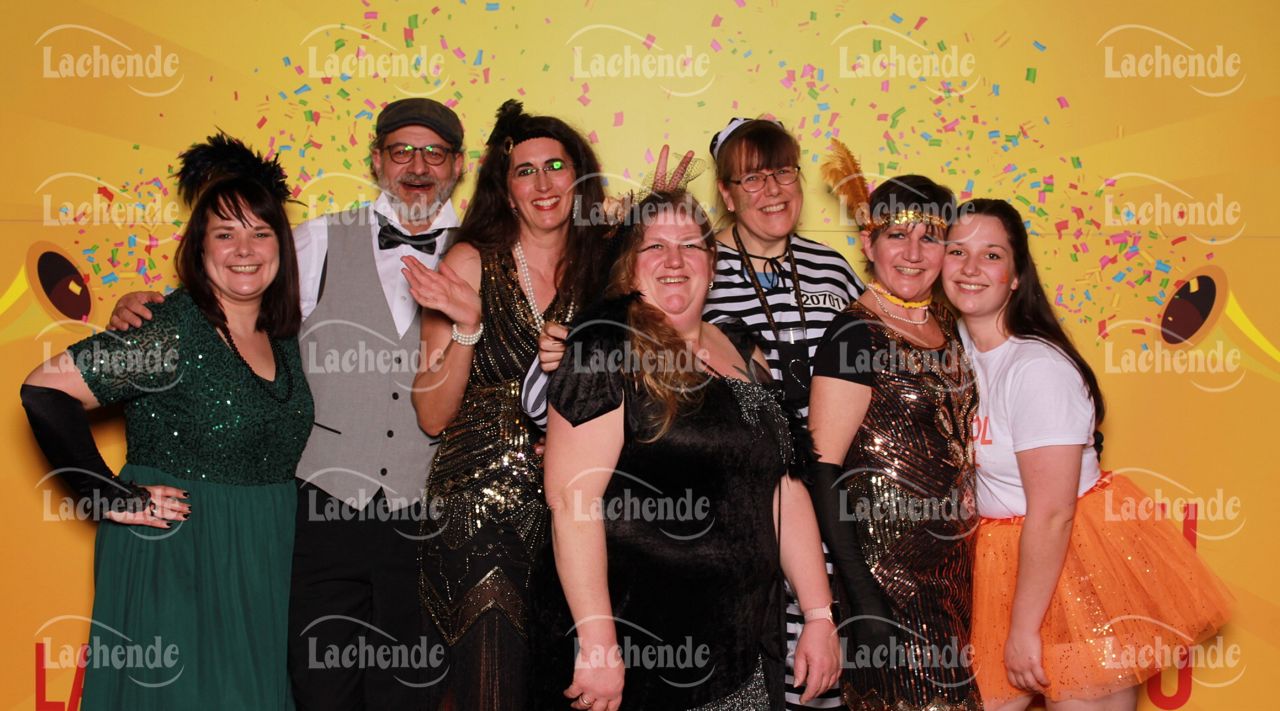 Lachende Kölnarena 11.02.24 19:29 Uhr - 0428