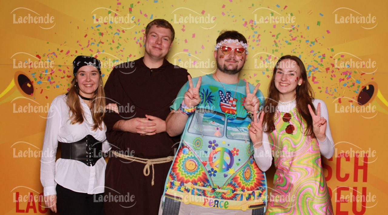 Lachende 08.02.24 20:15 Uhr - 0435