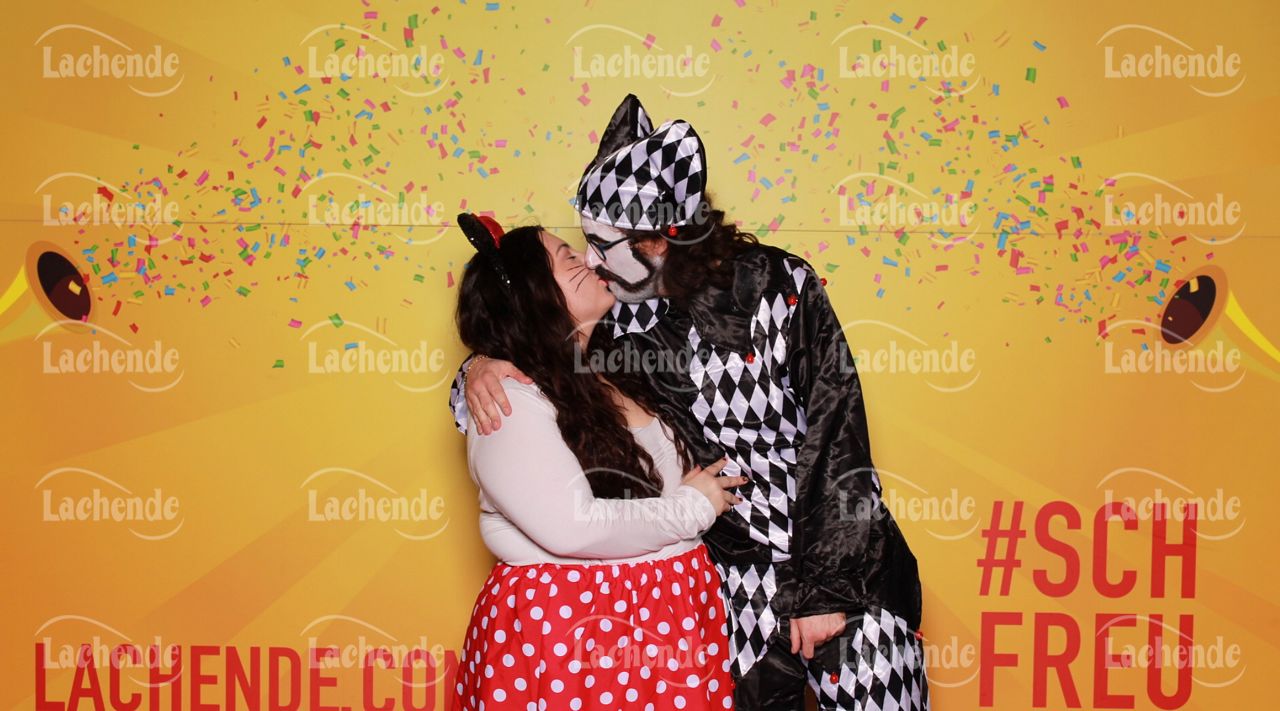 Lachende Kölnarena 11.02.24 19:17 Uhr - 0401