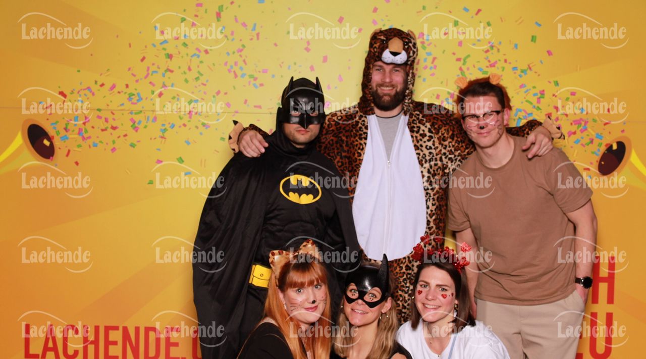 Lachende 08.02.24 18:38 Uhr - 0243