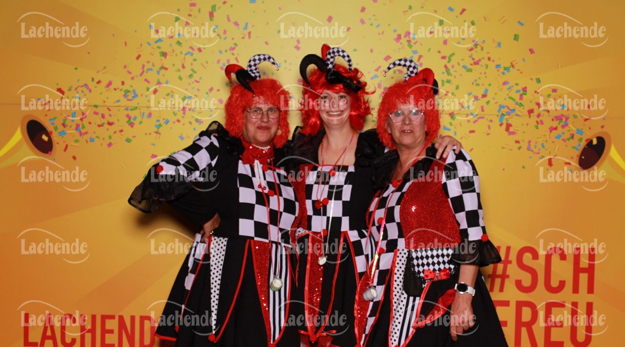 Lachende 08.02.24 17:58 Uhr - 0145