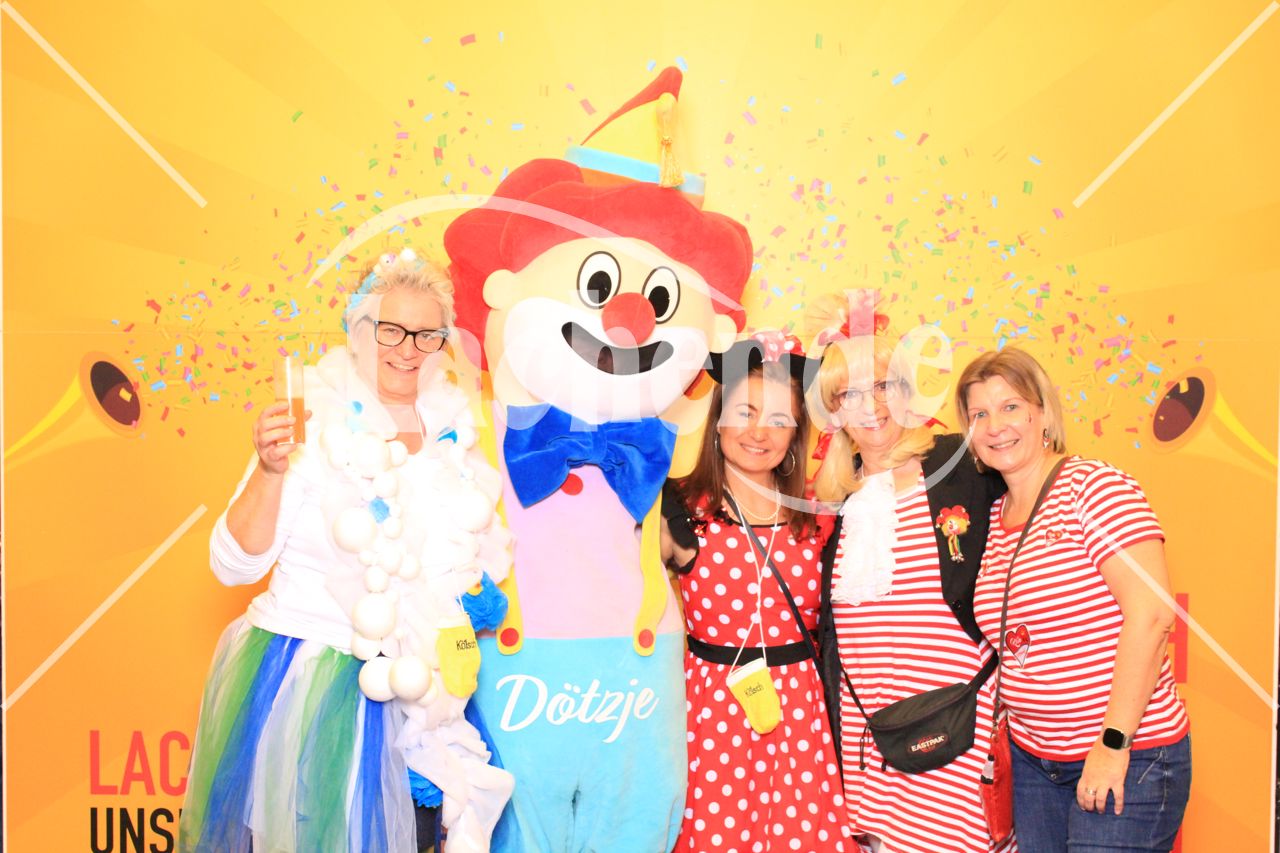 Lachende Kölnarena 17.01.2026 21:47 Uhr - 0226