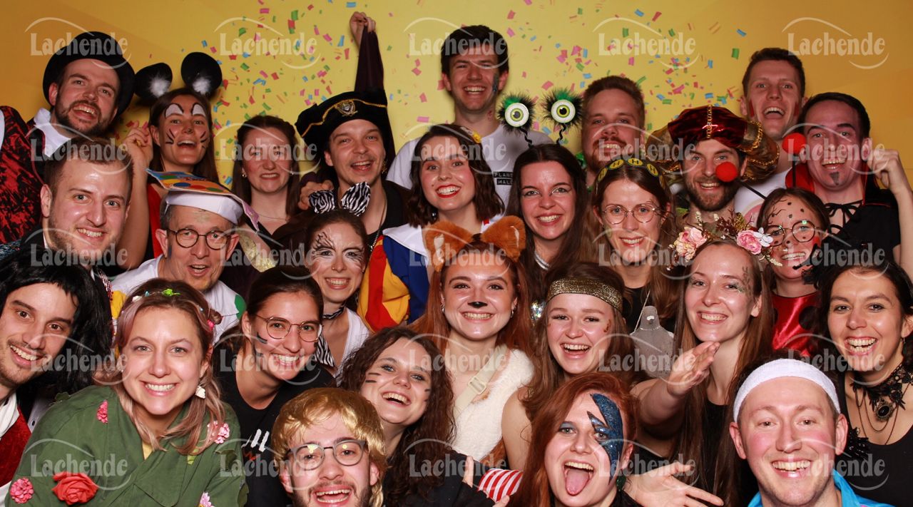 Lachende Kölnarena 11.02.24 20:12 Uhr - 0524