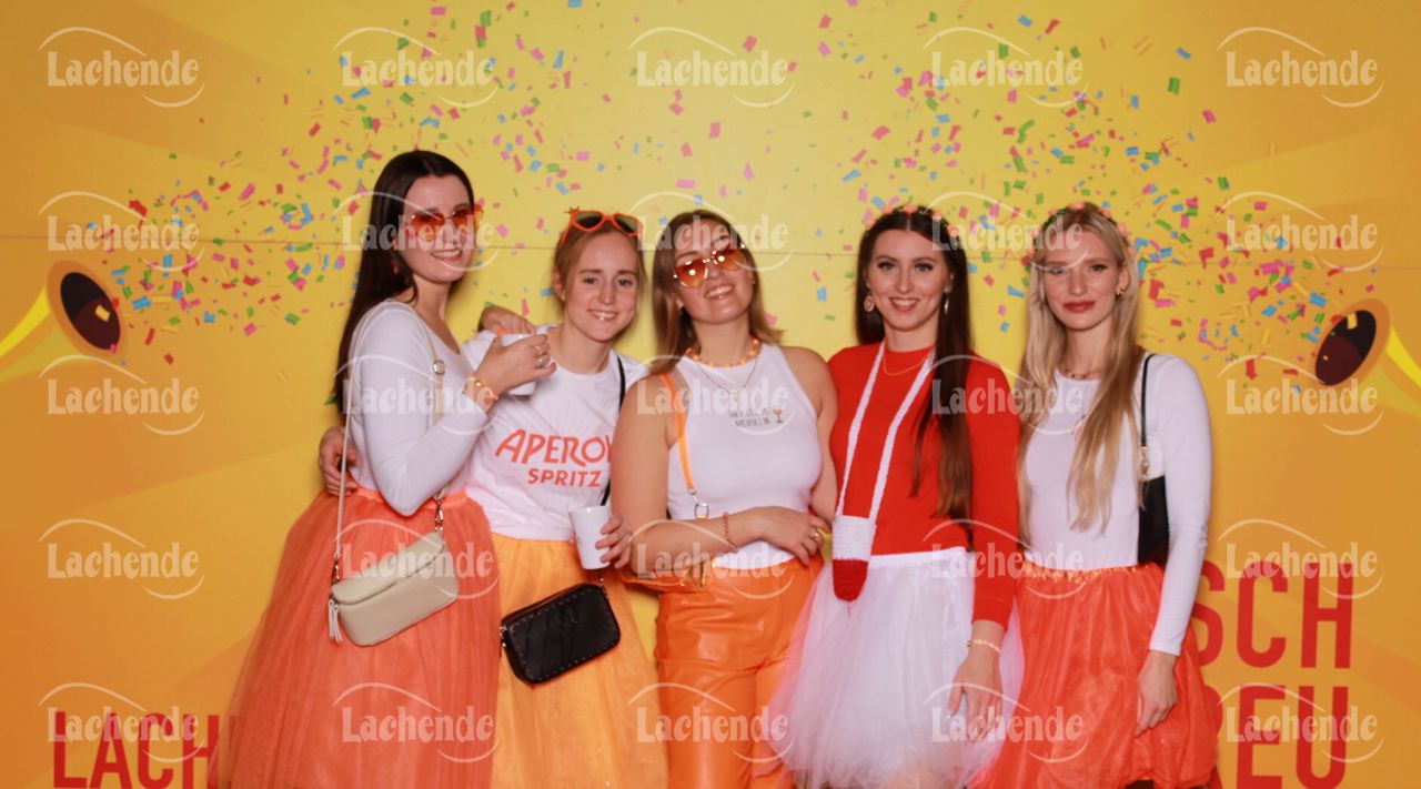 Lachende 08.02.24 17:47 Uhr - 0124