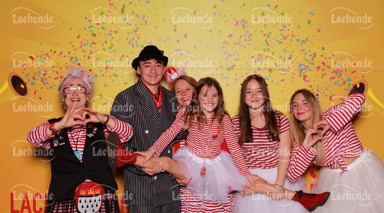 Lachende Kölnarena 11.02.24 19:47 Uhr - 0460