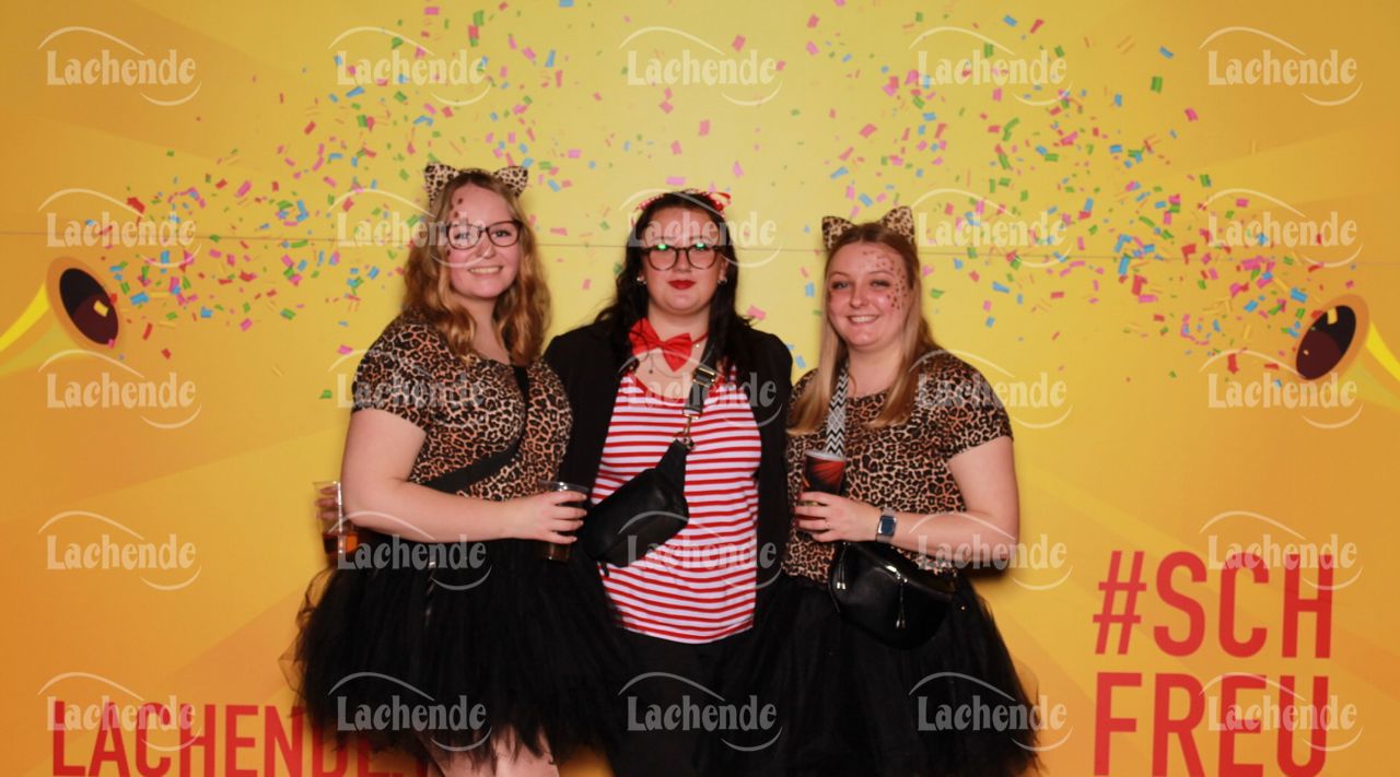 Lachende 08.02.24 18:41 Uhr - 0252