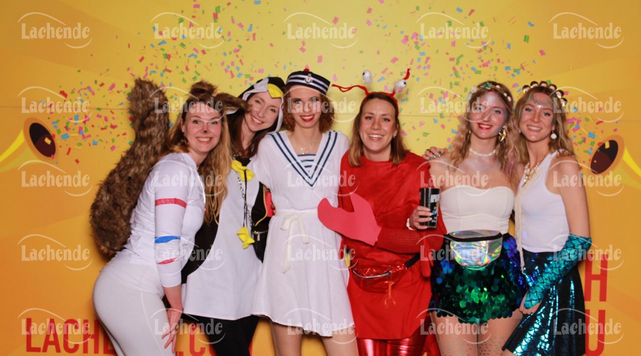 Lachende 08.02.24 20:07 Uhr - 0412