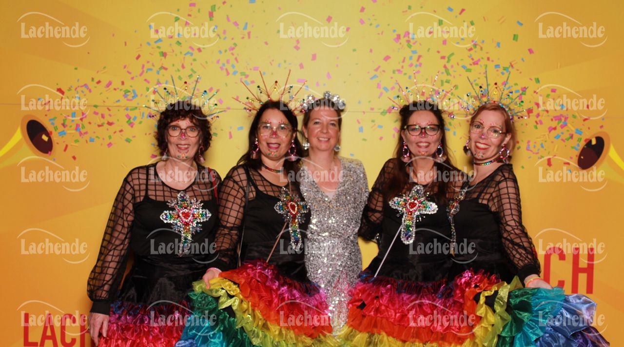 Lachende 08.02.24 17:44 Uhr - 0116