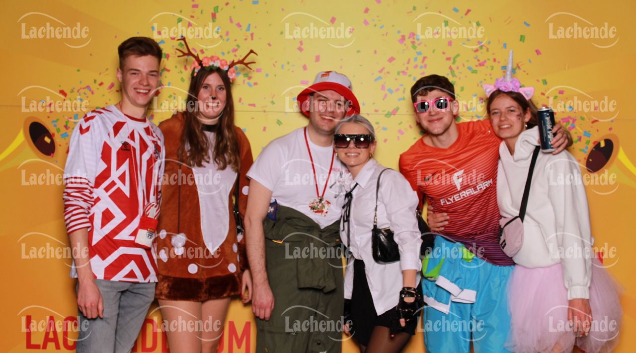 Lachende 08.02.24 20:09 Uhr - 0419