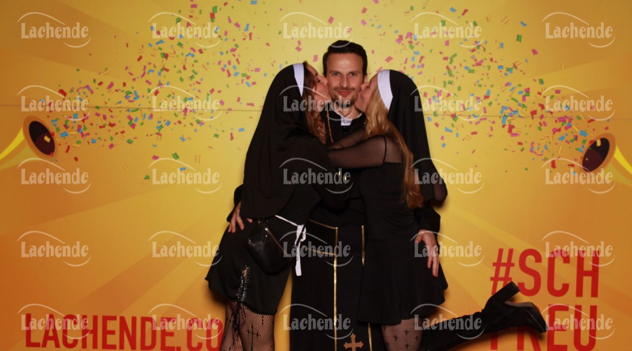 Lachende 08.02.24 19:21 Uhr - 0317