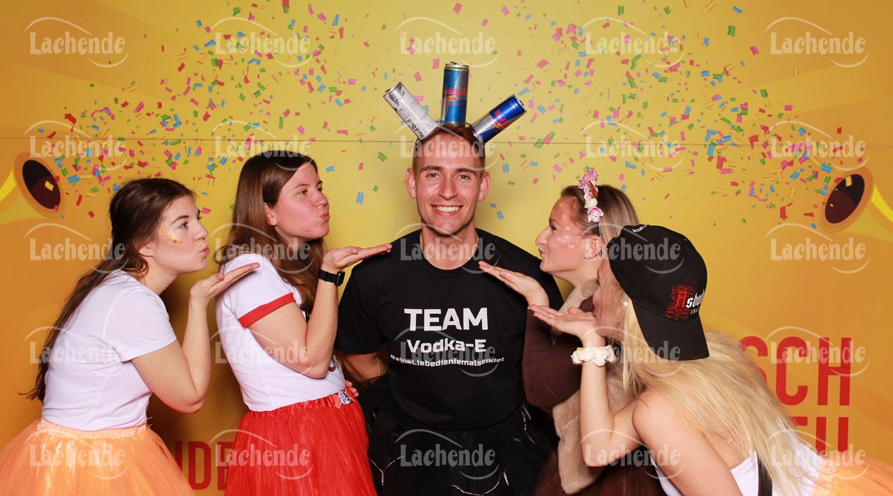 Lachende Kölnarena 07.02.2024 0340