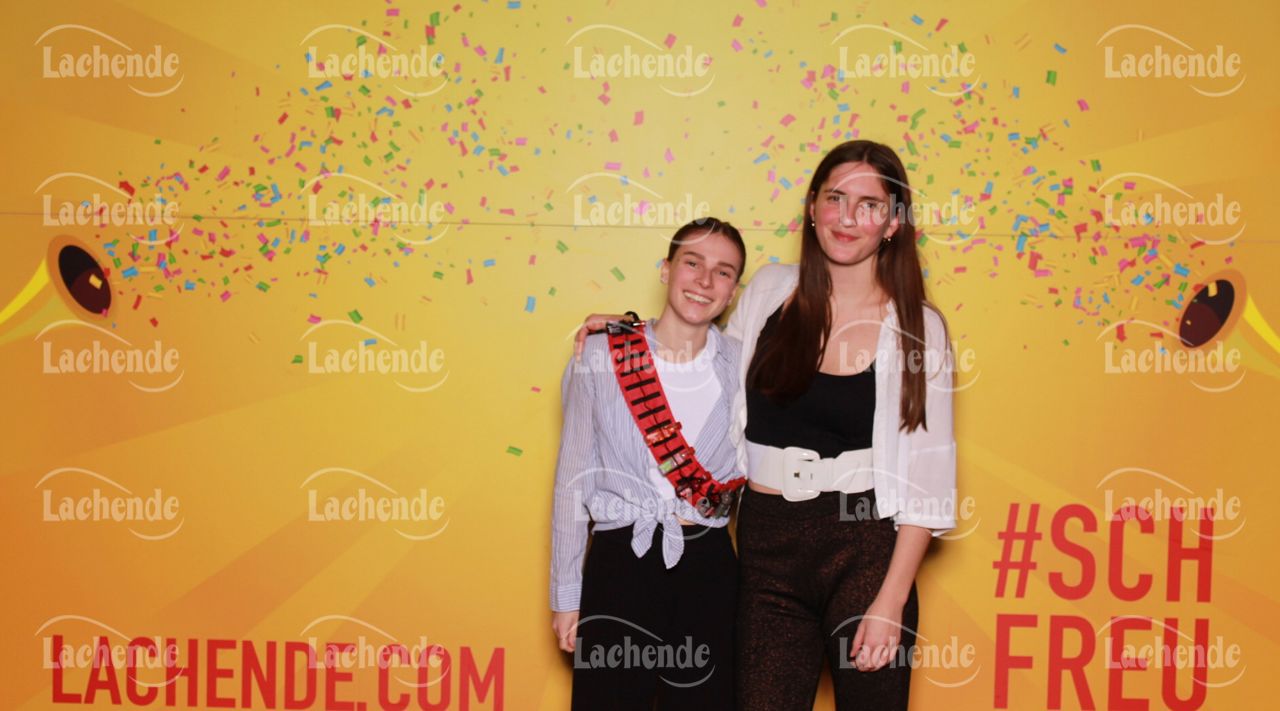 Lachende 08.02.24 19:33 Uhr - 0342