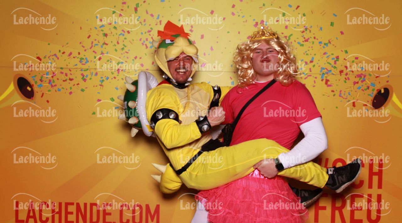 Lachende 08.02.24 18:38 Uhr - 0245