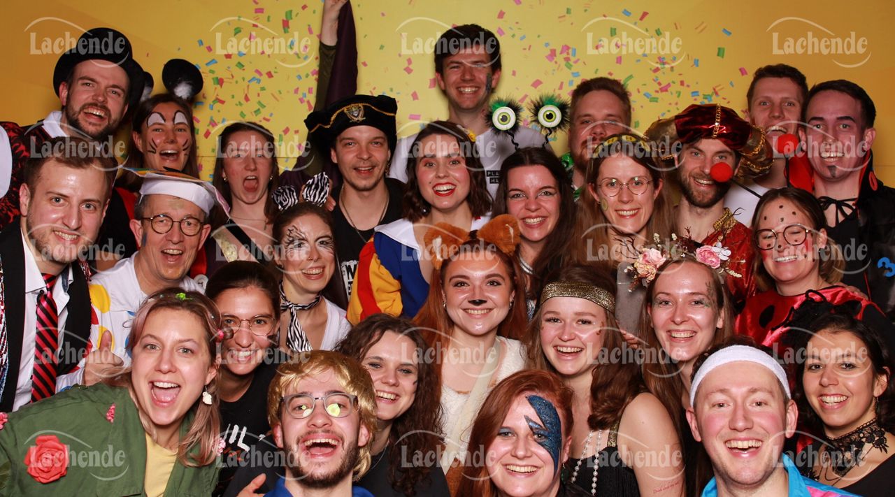 Lachende Kölnarena 11.02.24 20:11 Uhr - 0523