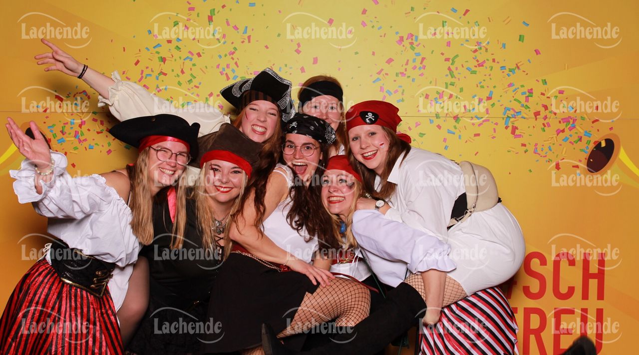 Lachende Kölnarena 09.02.24 19:01 Uhr - 0117