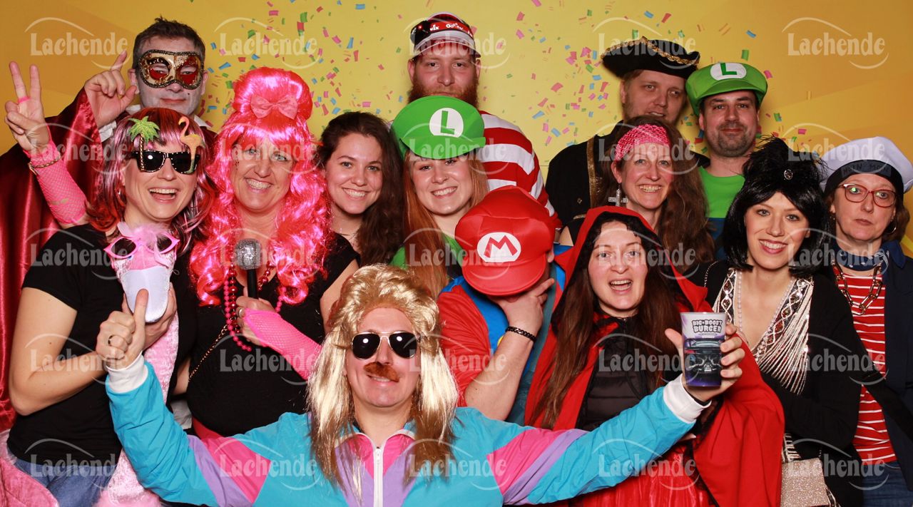 Lachende Kölnarena 09.02.24 20:38 Uhr - 0324