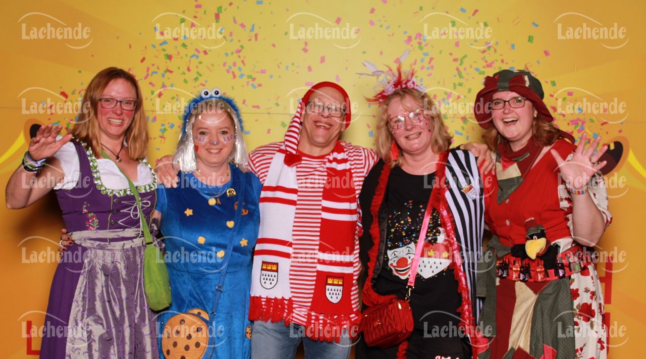 Lachende 08.02.24 21:21 Uhr - 0548