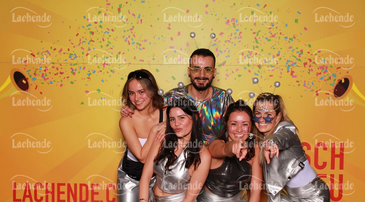 Lachende Kölnarena 10.02.24 21:16 Uhr - 0408