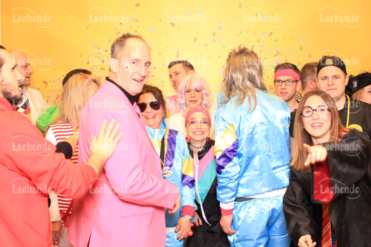 Lachende Kölnarena 09.01.2026 21:52 Uhr - 0139