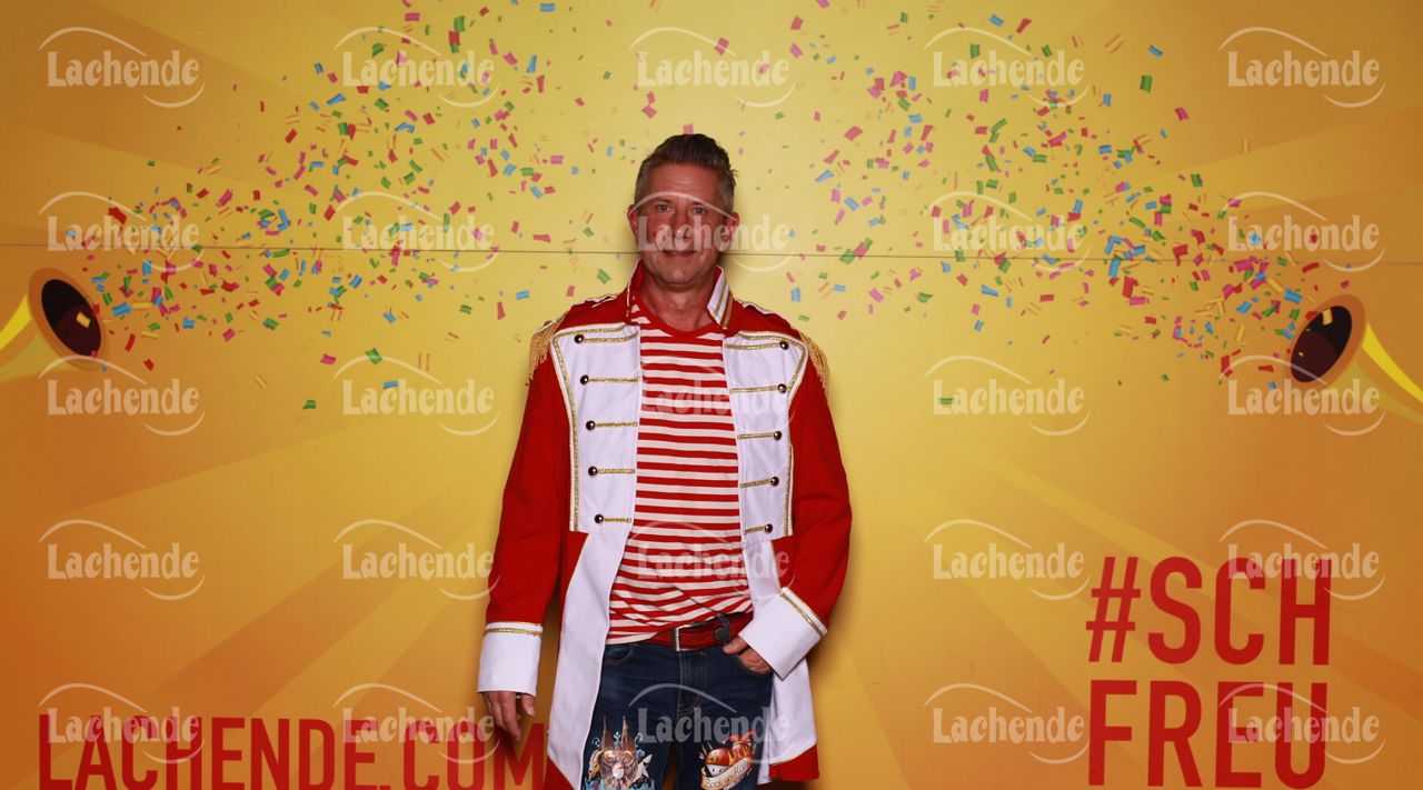 Lachende Kölnarena 11.02.24 18:55 Uhr - 0342