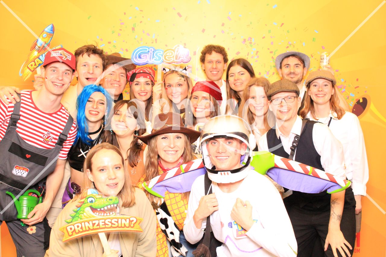 Lachende Kölnarena 15.02.2026 21:12 Uhr - 0519