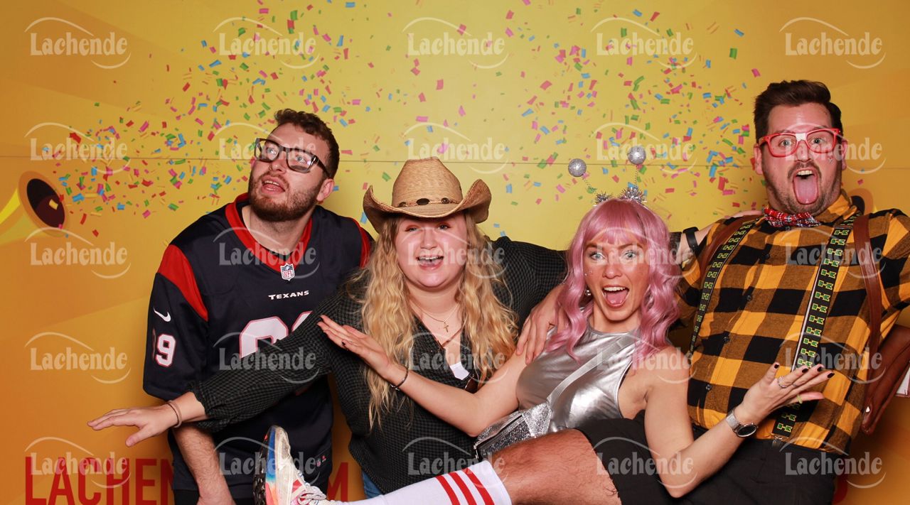 Lachende Kölnarena 11.02.24 16:49 Uhr - 0155