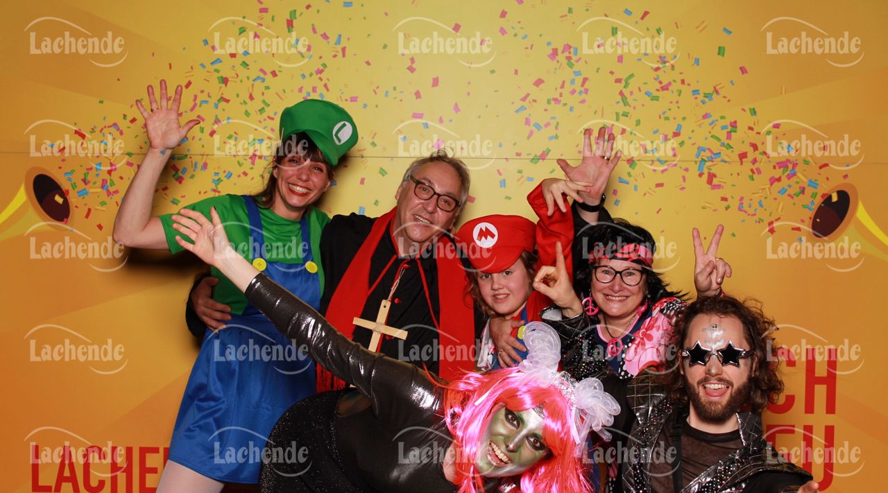 Lachende Kölnarena 10.02.24 22:18 Uhr - 0536