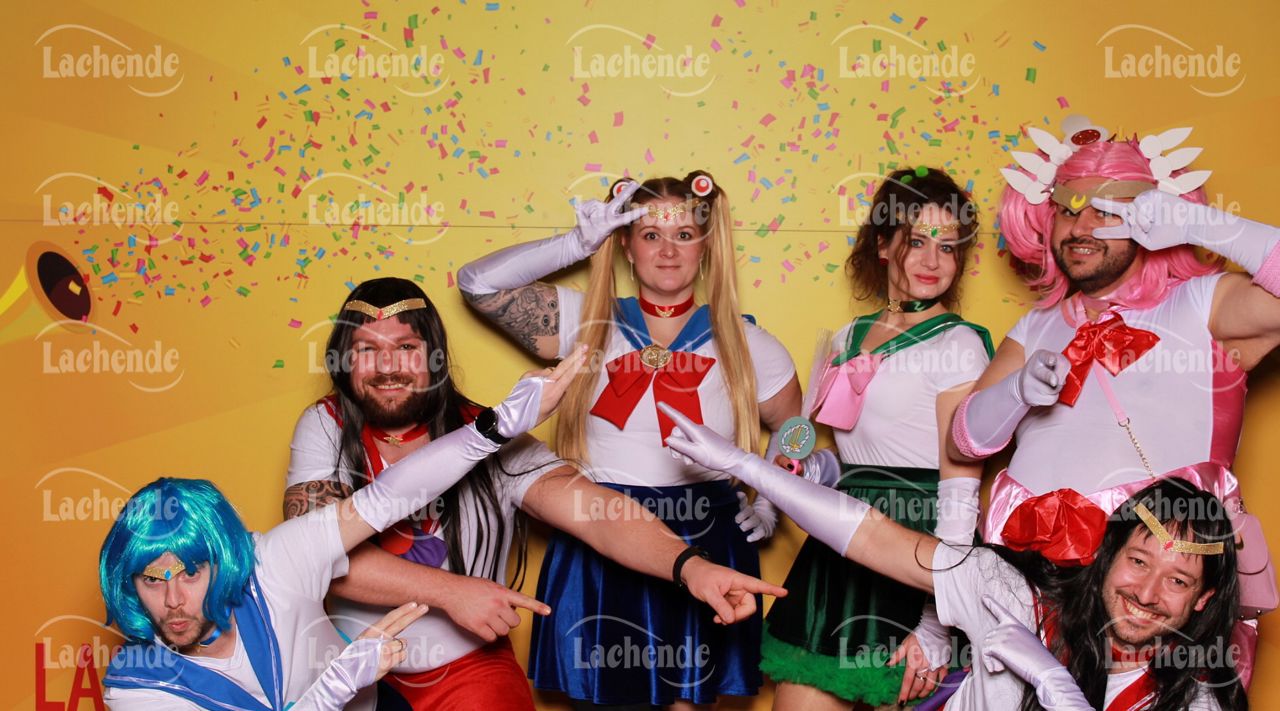 Lachende Kölnarena 11.02.24 18:17 Uhr - 0300