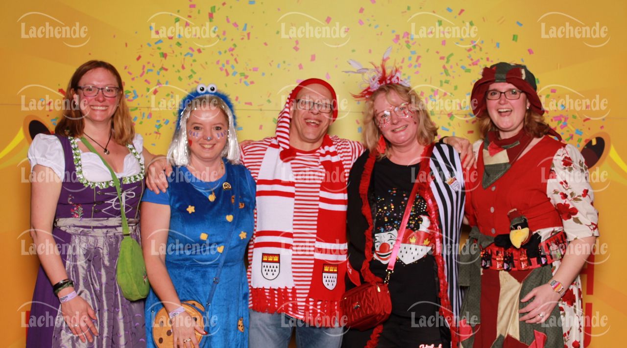 Lachende 08.02.24 21:21 Uhr - 0547