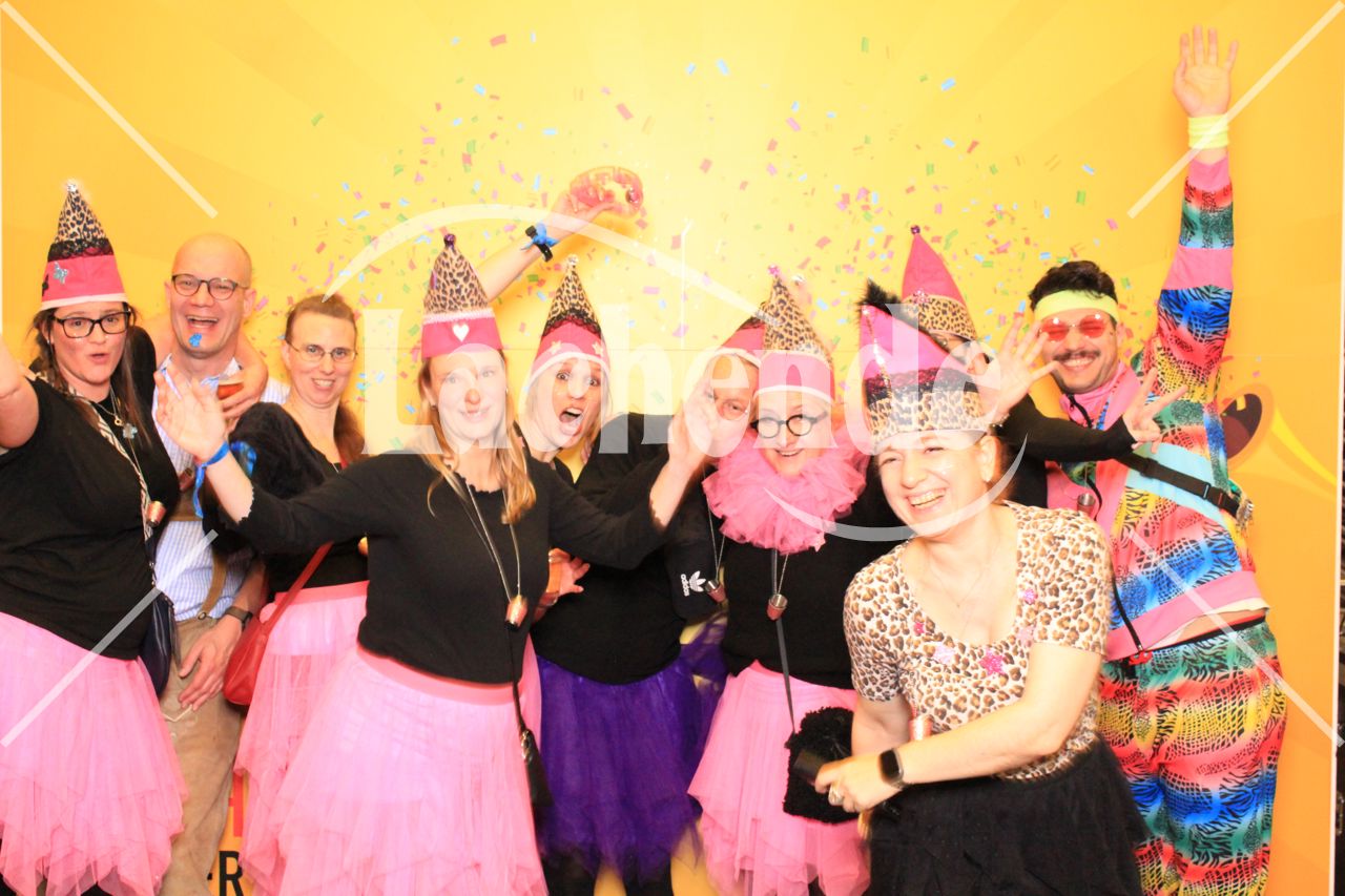 Lachende Kölnarena 16.01.2026 23:02 Uhr - 0208