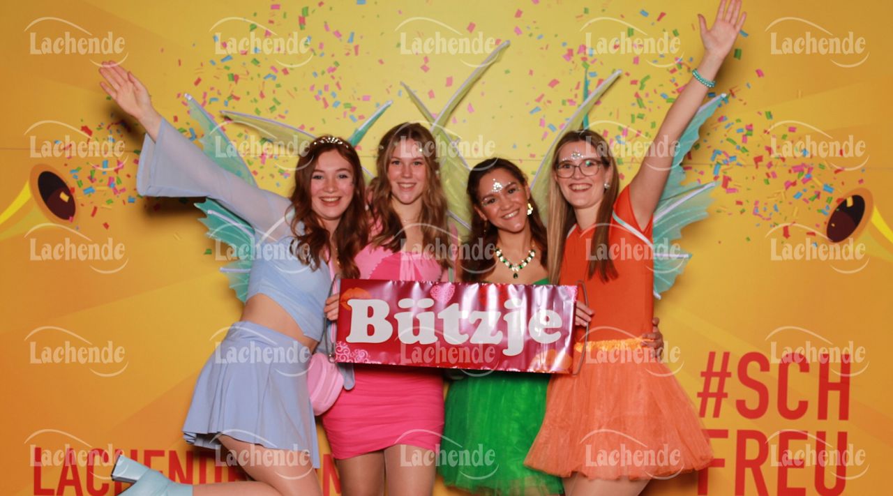 Lachende 08.02.24 18:02 Uhr - 0153