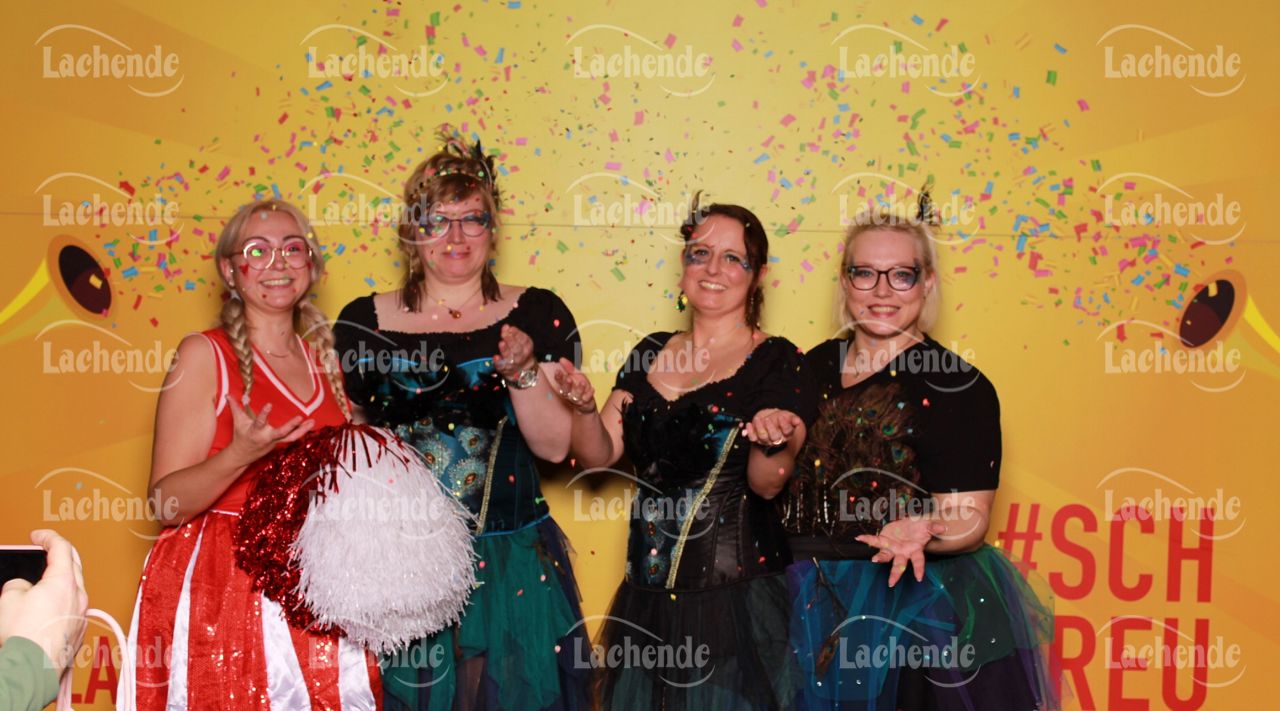 Lachende 08.02.24 21:24 Uhr - 0552