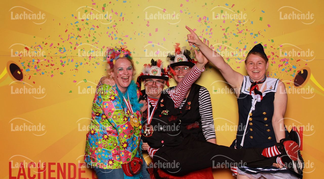 Lachende Kölnarena 11.02.24 19:15 Uhr - 0395