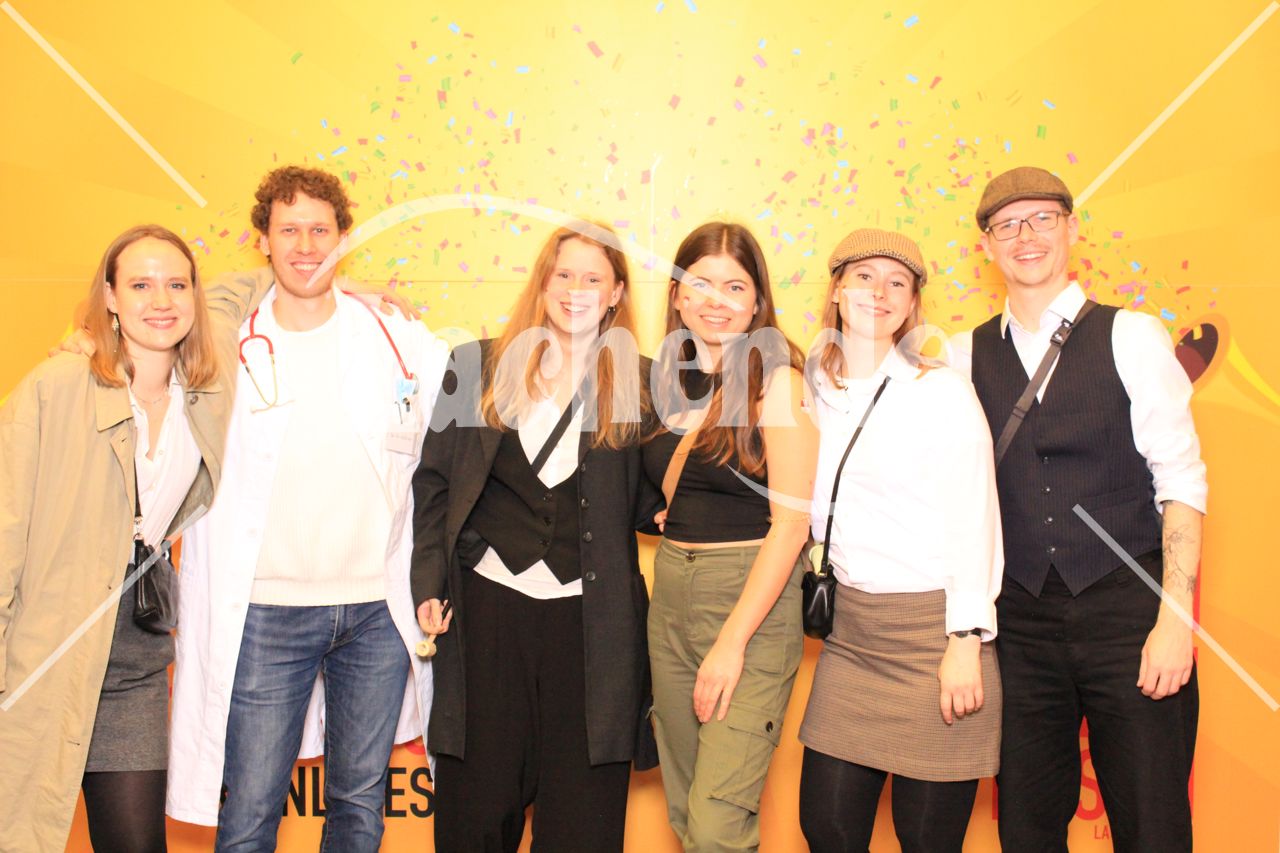 Lachende Kölnarena 15.02.2026 21:12 Uhr - 0521