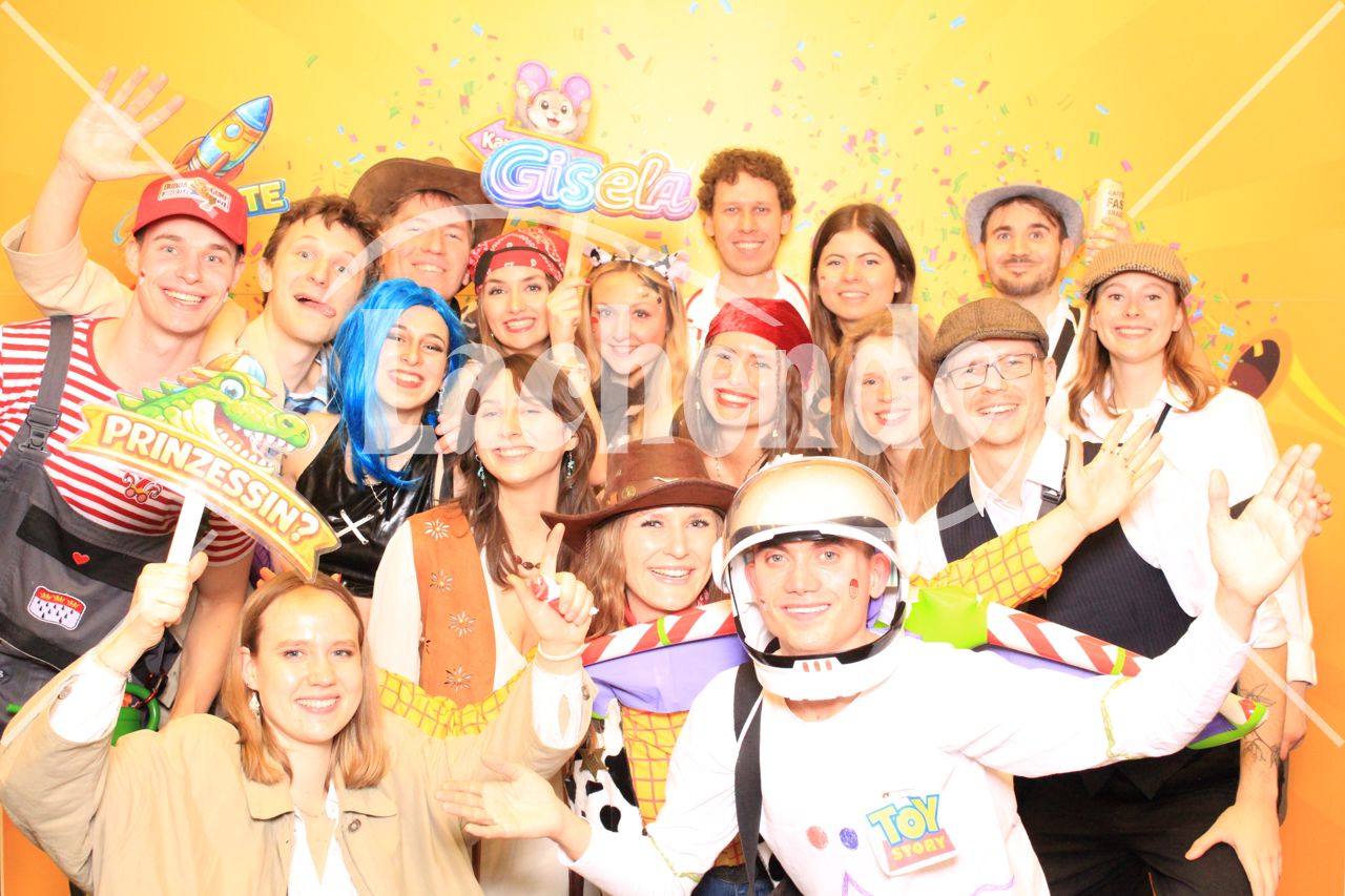 Lachende Kölnarena 15.02.2026 21:12 Uhr - 0520