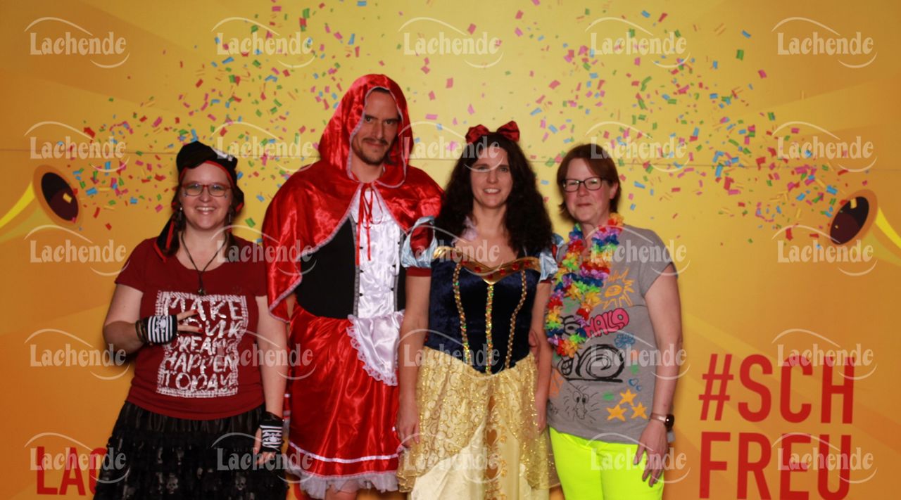 Lachende 08.02.24 20:02 Uhr - 0400