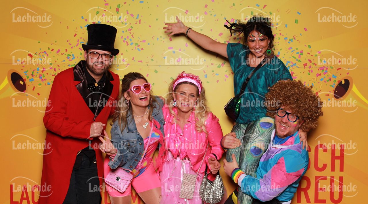 Lachende Kölnarena 11.02.24 19:37 Uhr - 0436