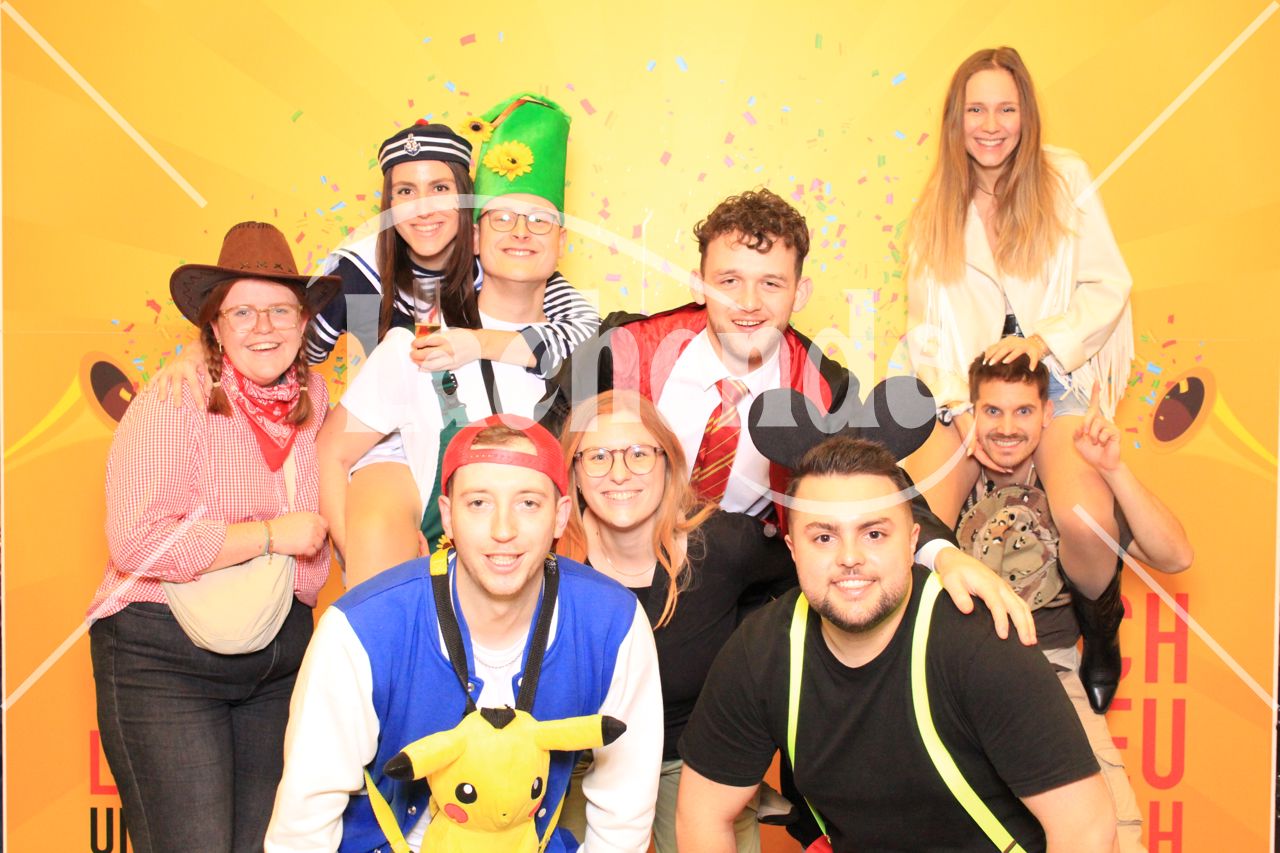 Lachende Kölnarena 17.01.2026 22:12 Uhr - 0253