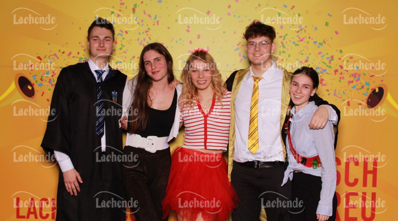 Lachende 08.02.24 20:45 Uhr - 0486