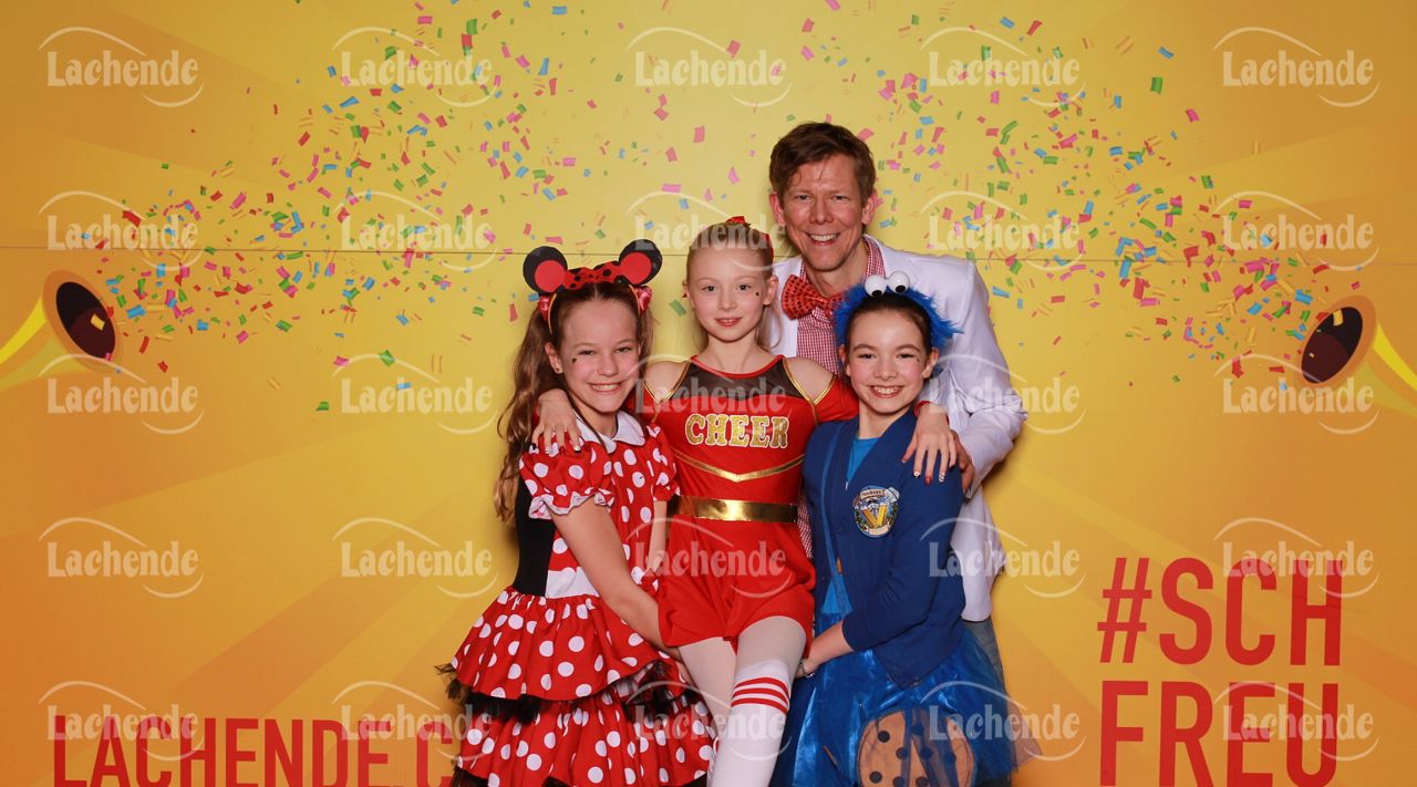 Lachende Kölnarena 09.02.24 22:11 Uhr - 0527