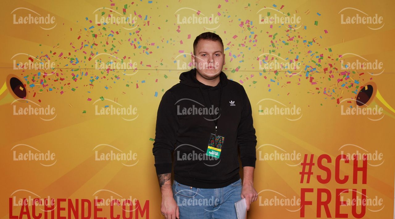 Lachende Kölnarena 10.02.24 14:10 Uhr - 0562