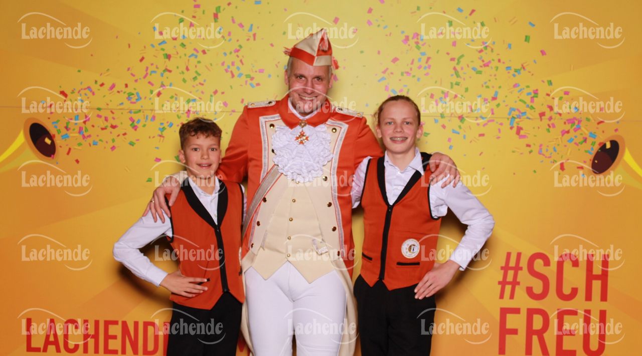 Lachende 08.02.24 19:53 Uhr - 0381