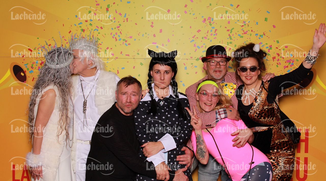 Lachende Kölnarena 09.02.24 21:18 Uhr - 0415