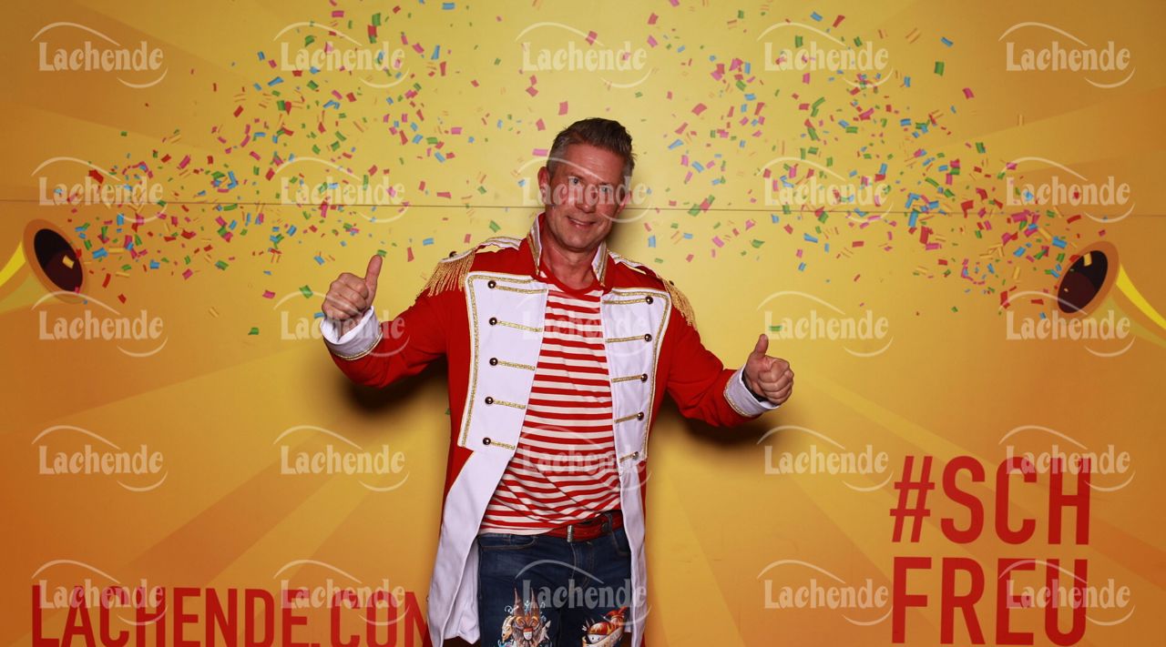 Lachende Kölnarena 11.02.24 18:55 Uhr - 0343