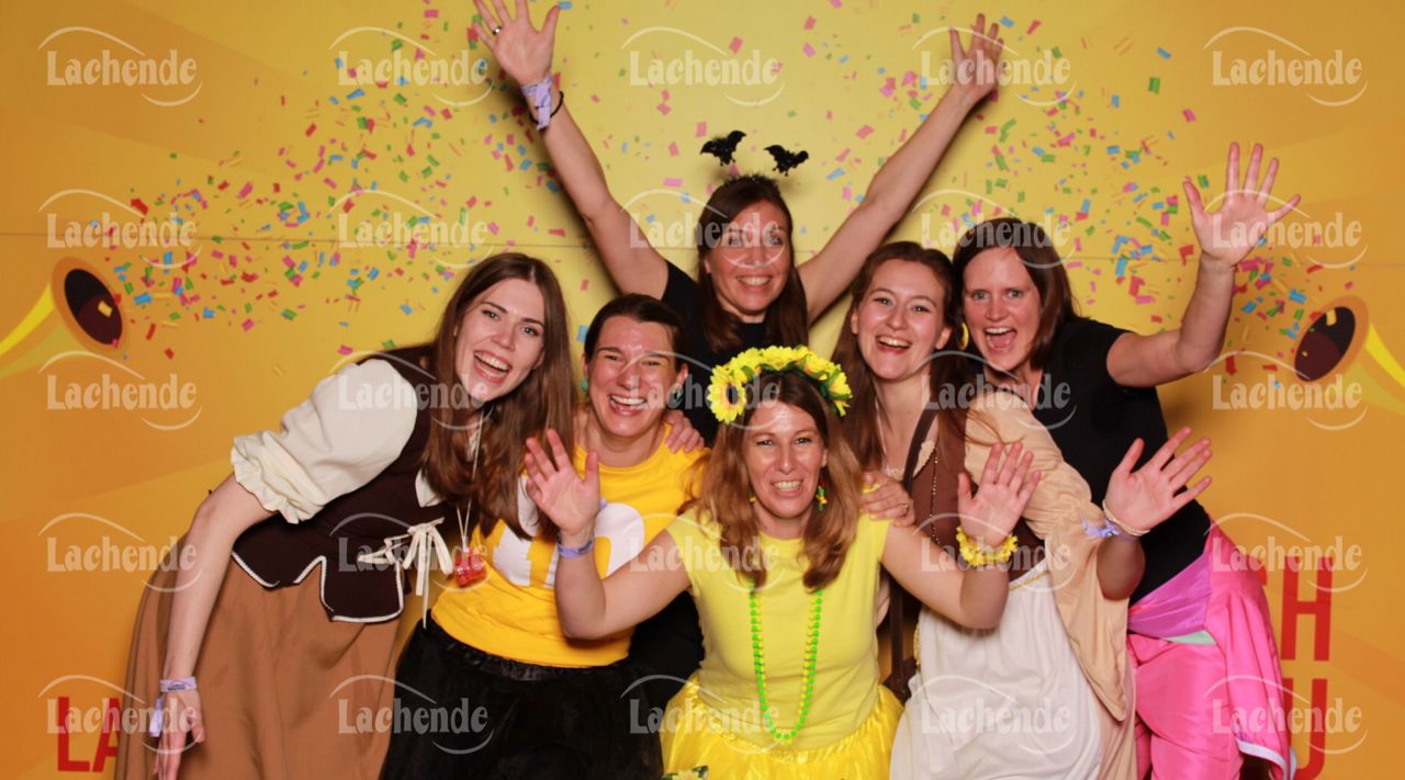 Lachende 08.02.24 21:46 Uhr - 0597