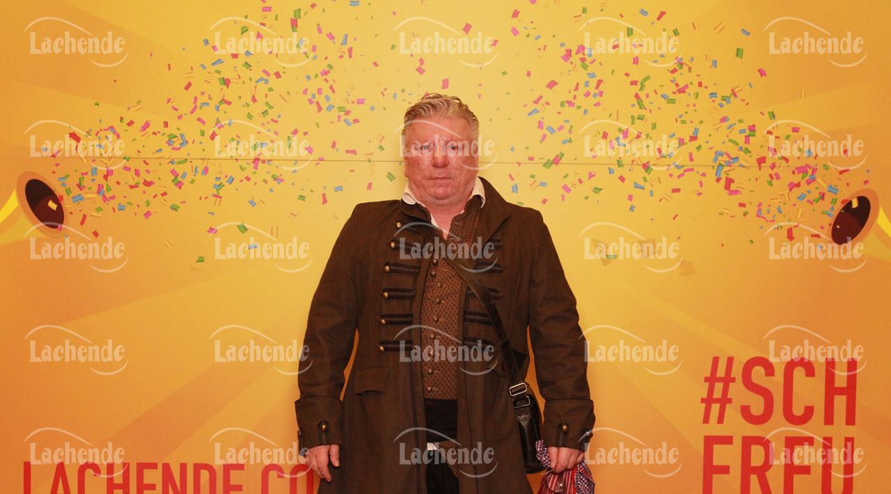 Lachende Kölnarena 04.02.2023 0402