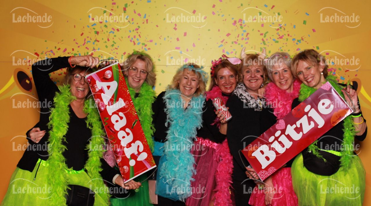 Lachende 08.02.24 20:54 Uhr - 0512