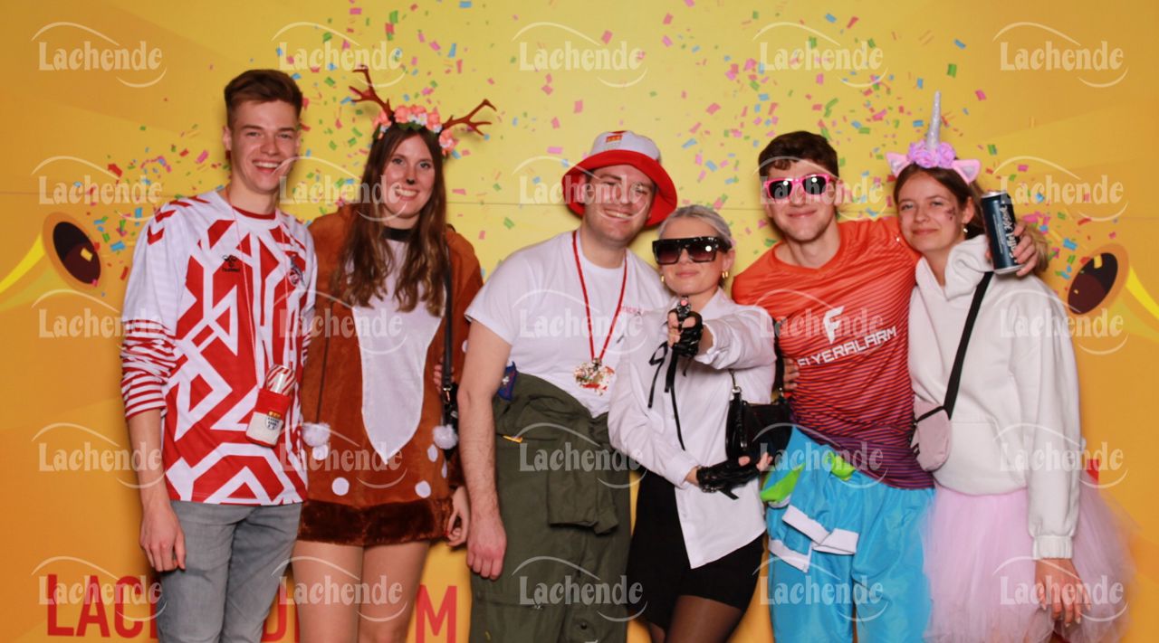 Lachende 08.02.24 20:09 Uhr - 0418