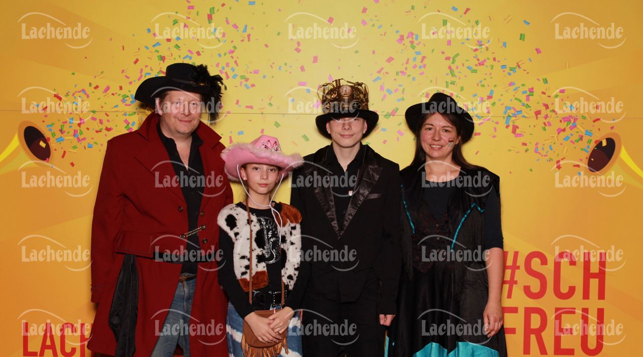 Lachende Kölnarena 10.02.24 19:38 Uhr - 0230