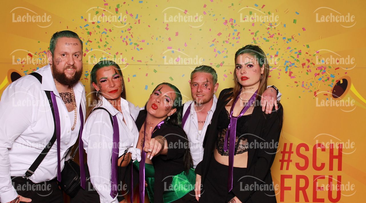 Lachende Kölnarena 11.02.24 19:27 Uhr - 0423